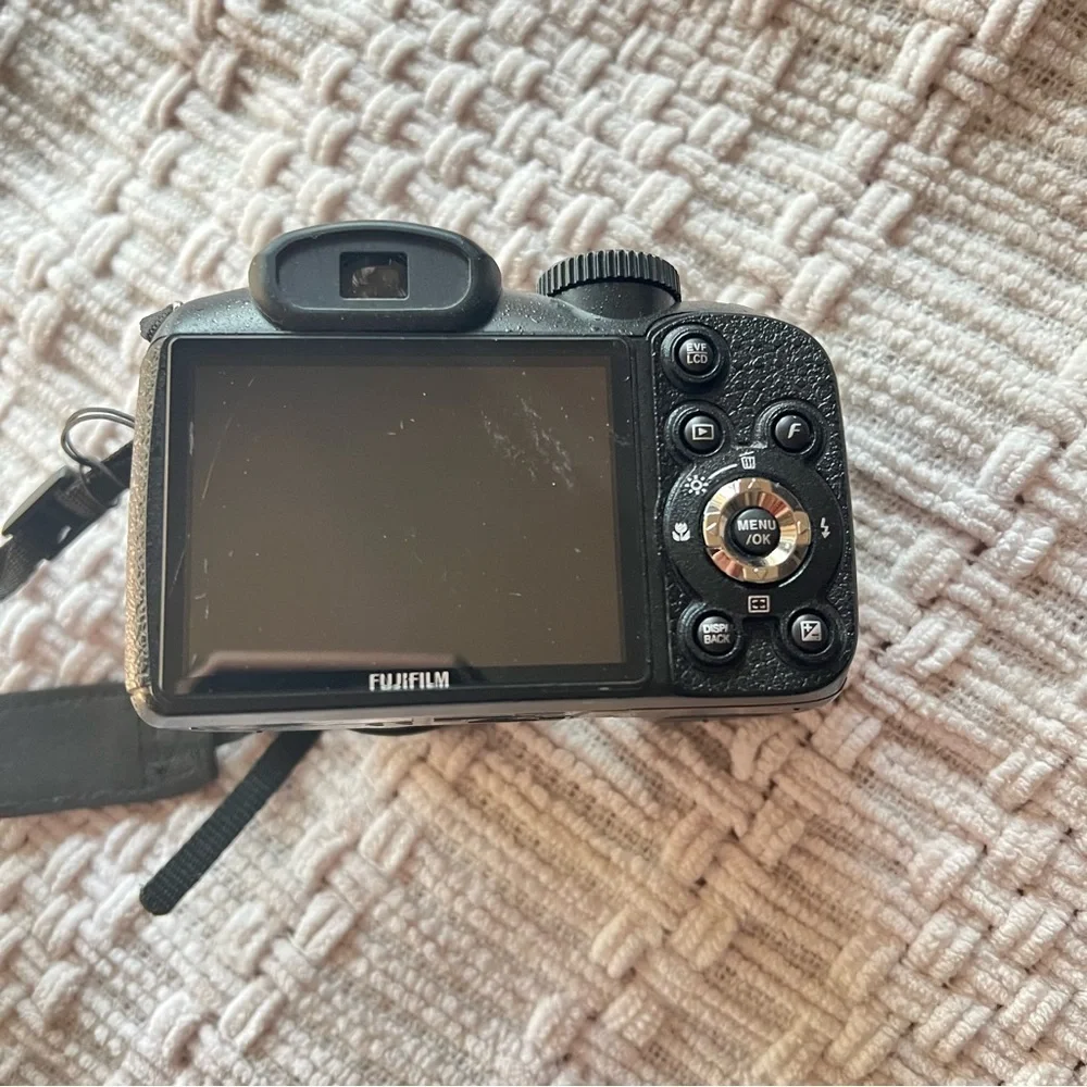 🔴 Fujifilm FinePix S2850HD digital Camera for parts